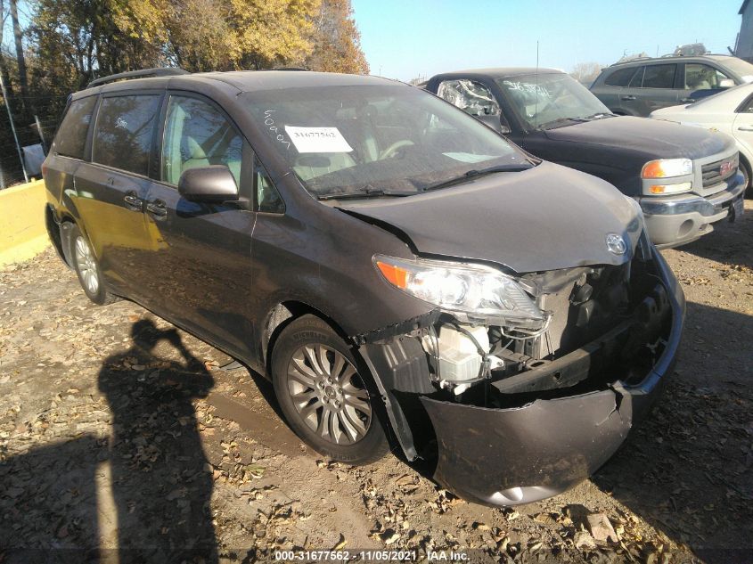 2011 TOYOTA SIENNA XLE V6