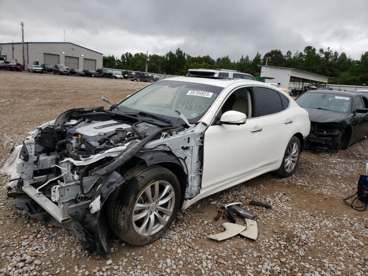 2015 INFINITI Q70 3.7