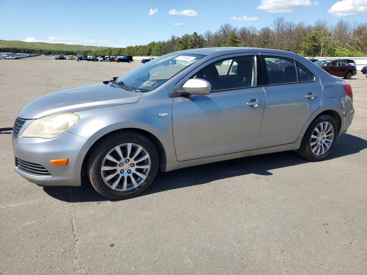 2013 SUZUKI KIZASHI SE