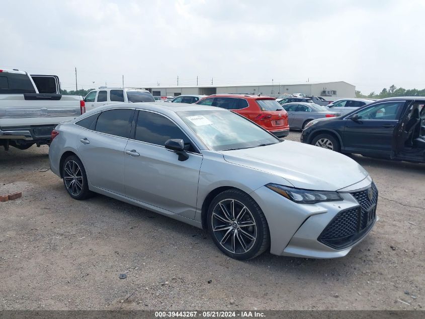 2019 TOYOTA AVALON XSE