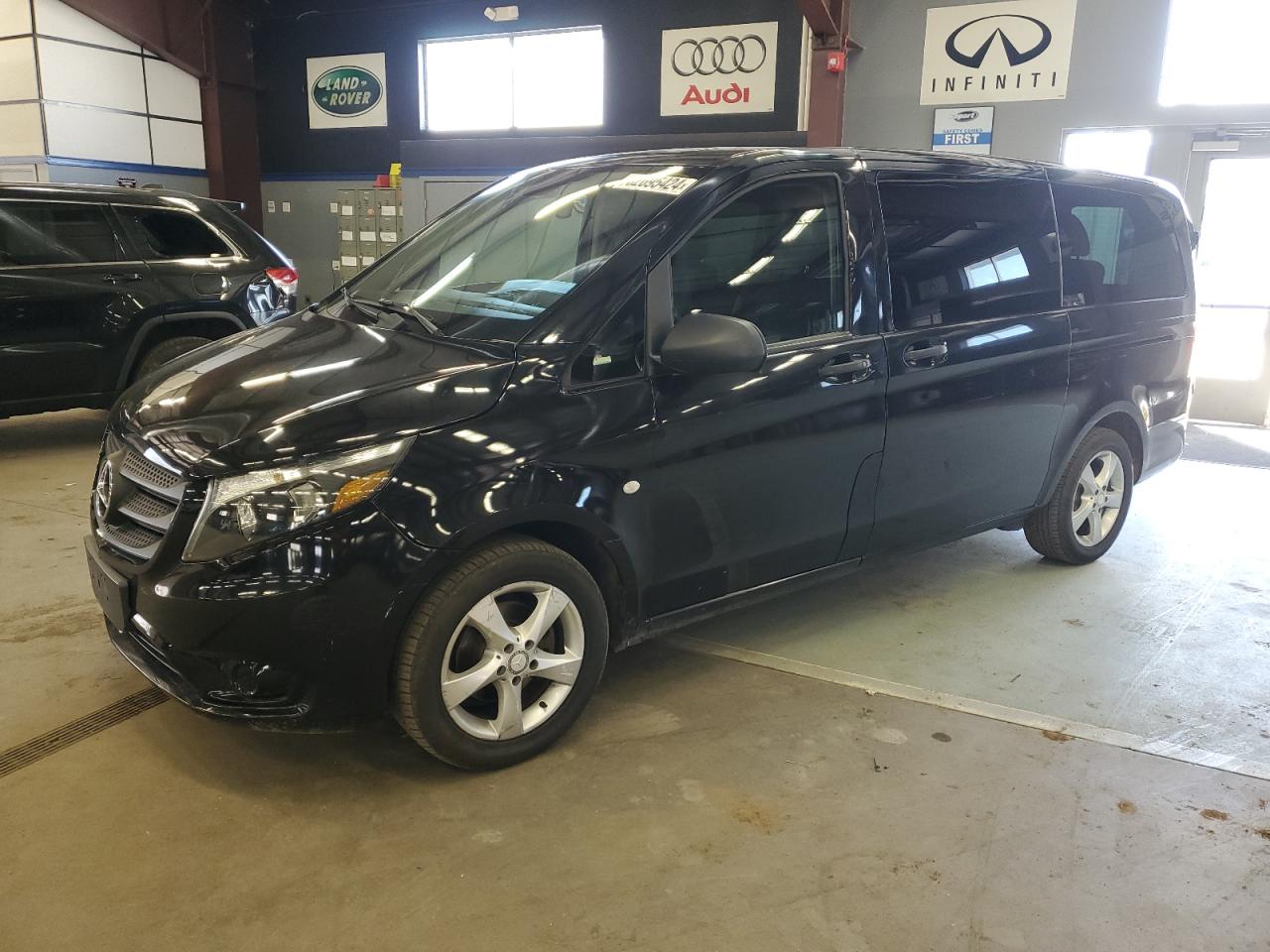 2018 MERCEDES-BENZ METRIS