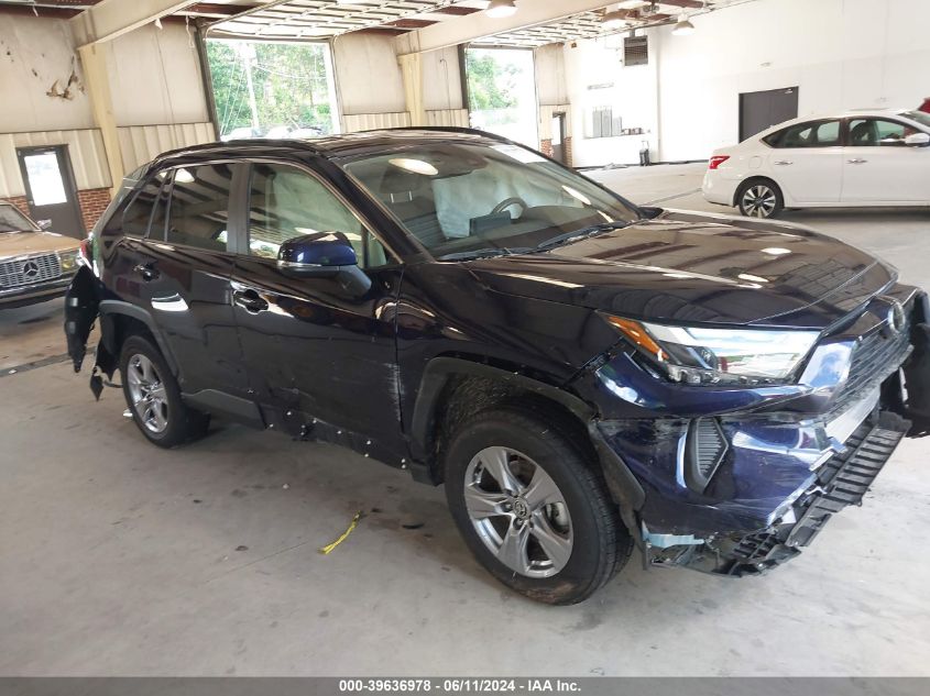 2022 TOYOTA RAV4 XLE