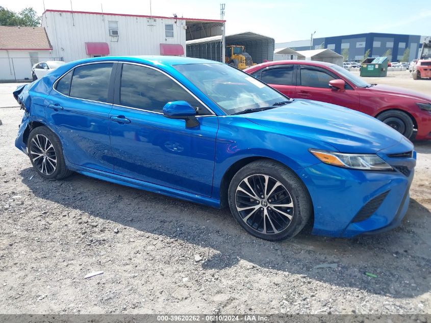 2018 TOYOTA CAMRY SE