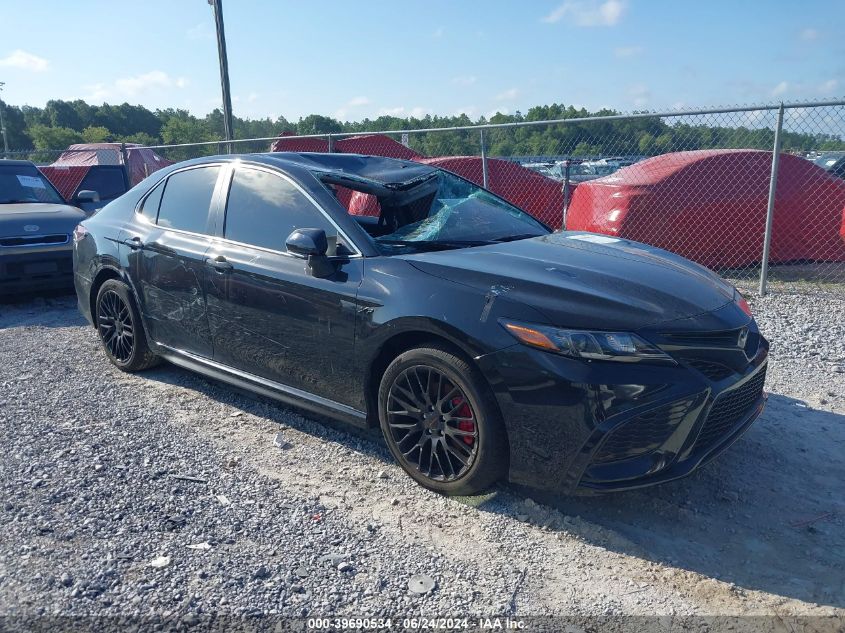 2022 TOYOTA CAMRY SE/SE NIGHT SHADE