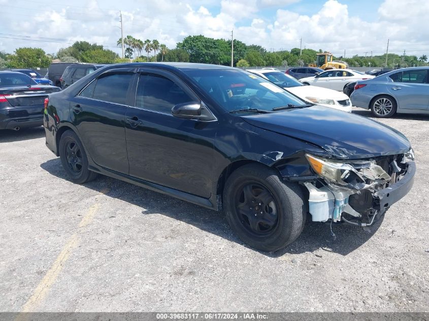 2014 TOYOTA CAMRY SE