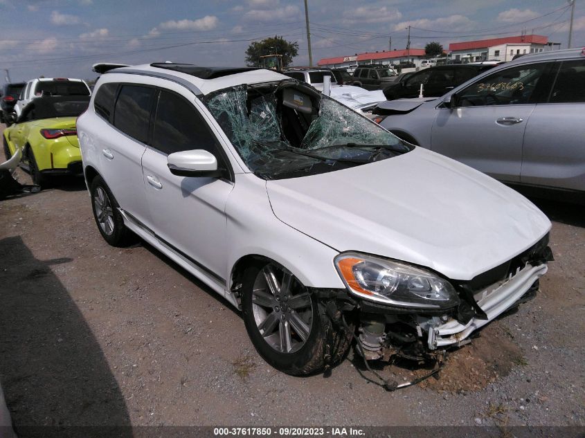 2017 VOLVO XC60 T5 INSCRIPTION