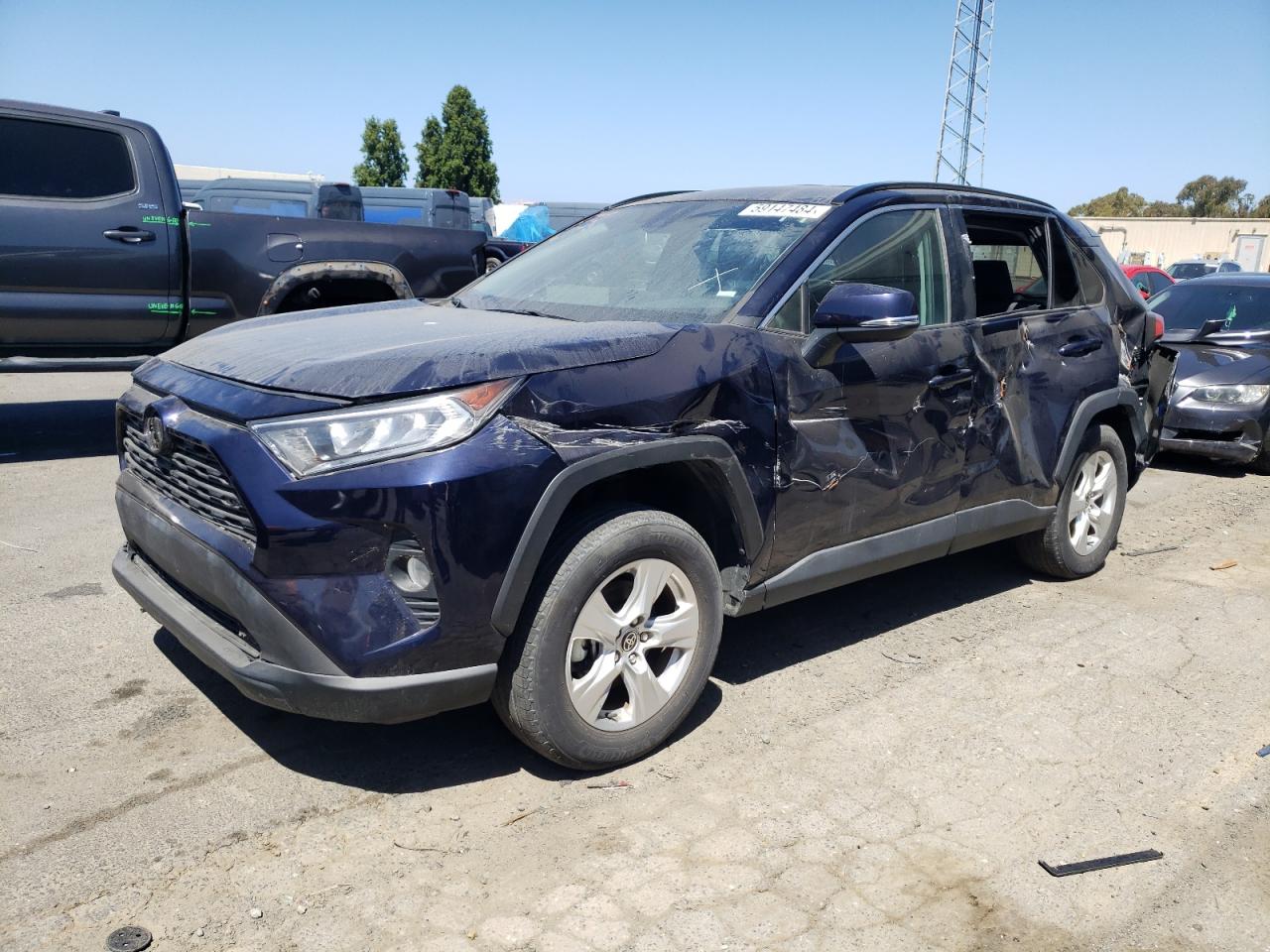 2021 TOYOTA RAV4 XLE