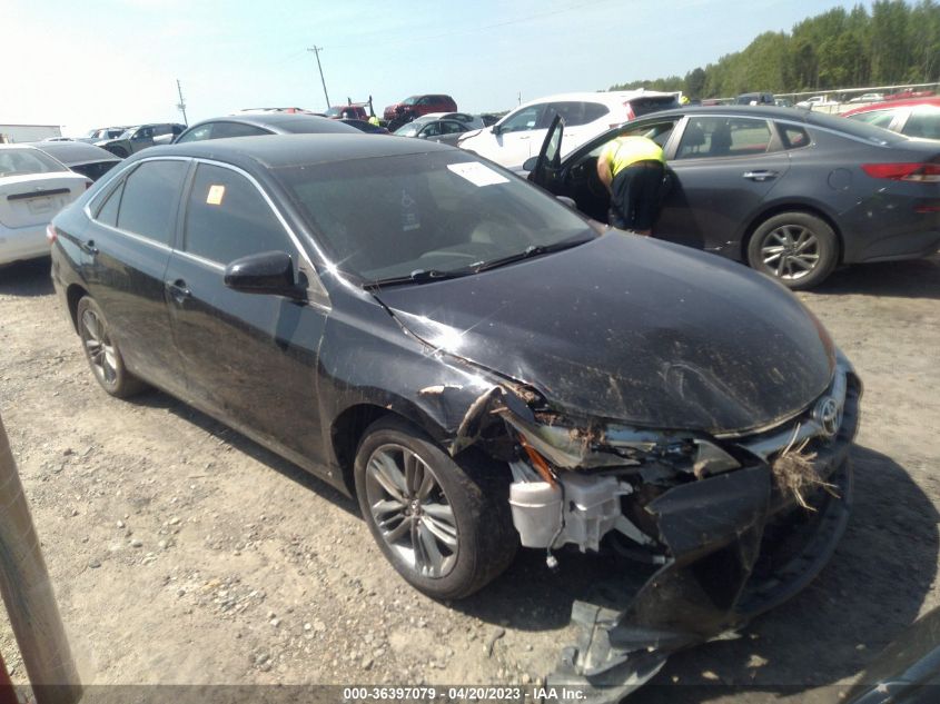 2015 TOYOTA CAMRY SE