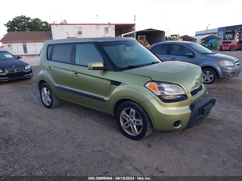 2011 KIA SOUL +