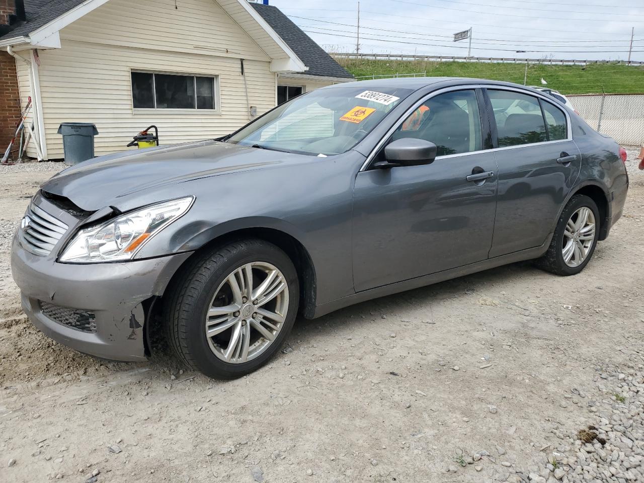 2011 INFINITI G37