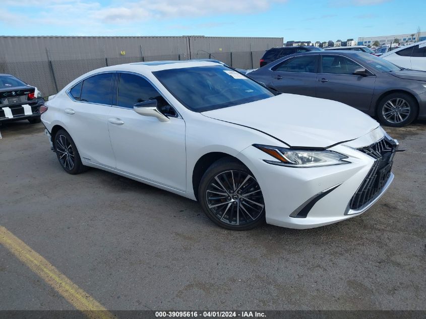 2022 LEXUS ES 300H