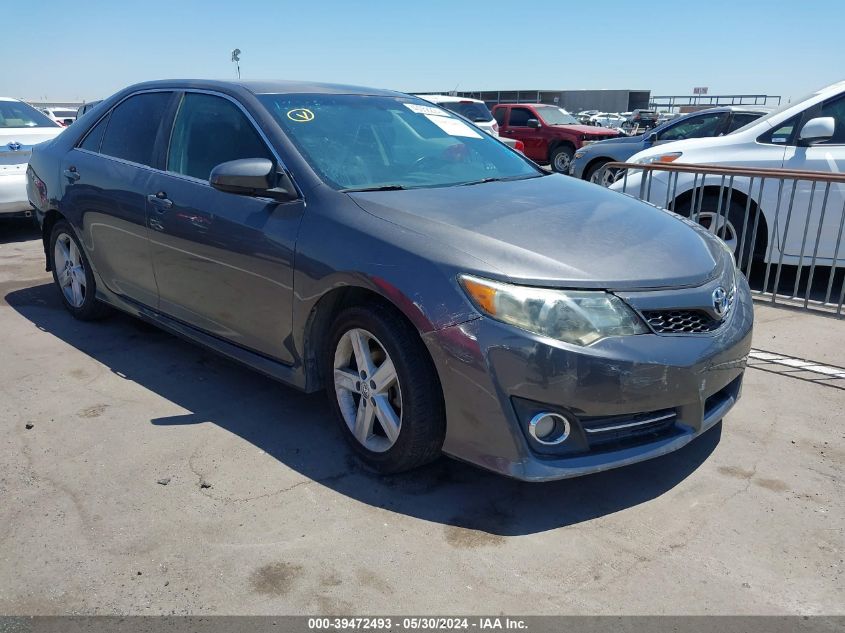 2014 TOYOTA CAMRY SE