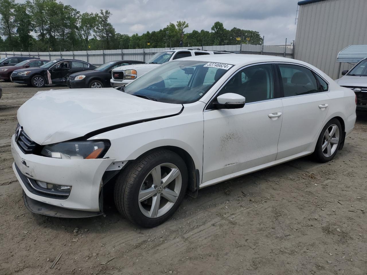 2015 VOLKSWAGEN PASSAT S