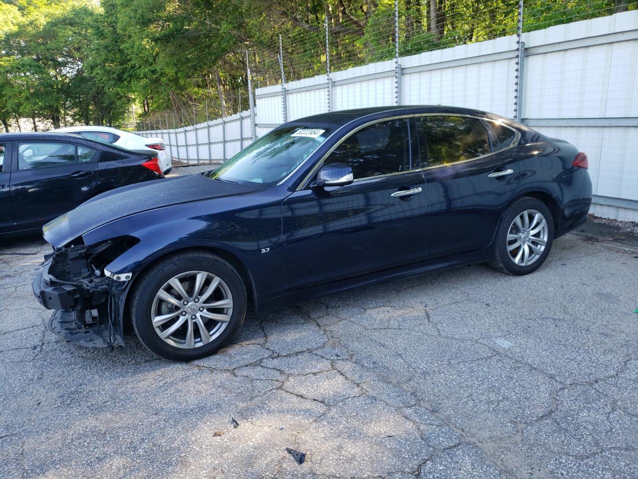 2017 INFINITI Q70 3.7