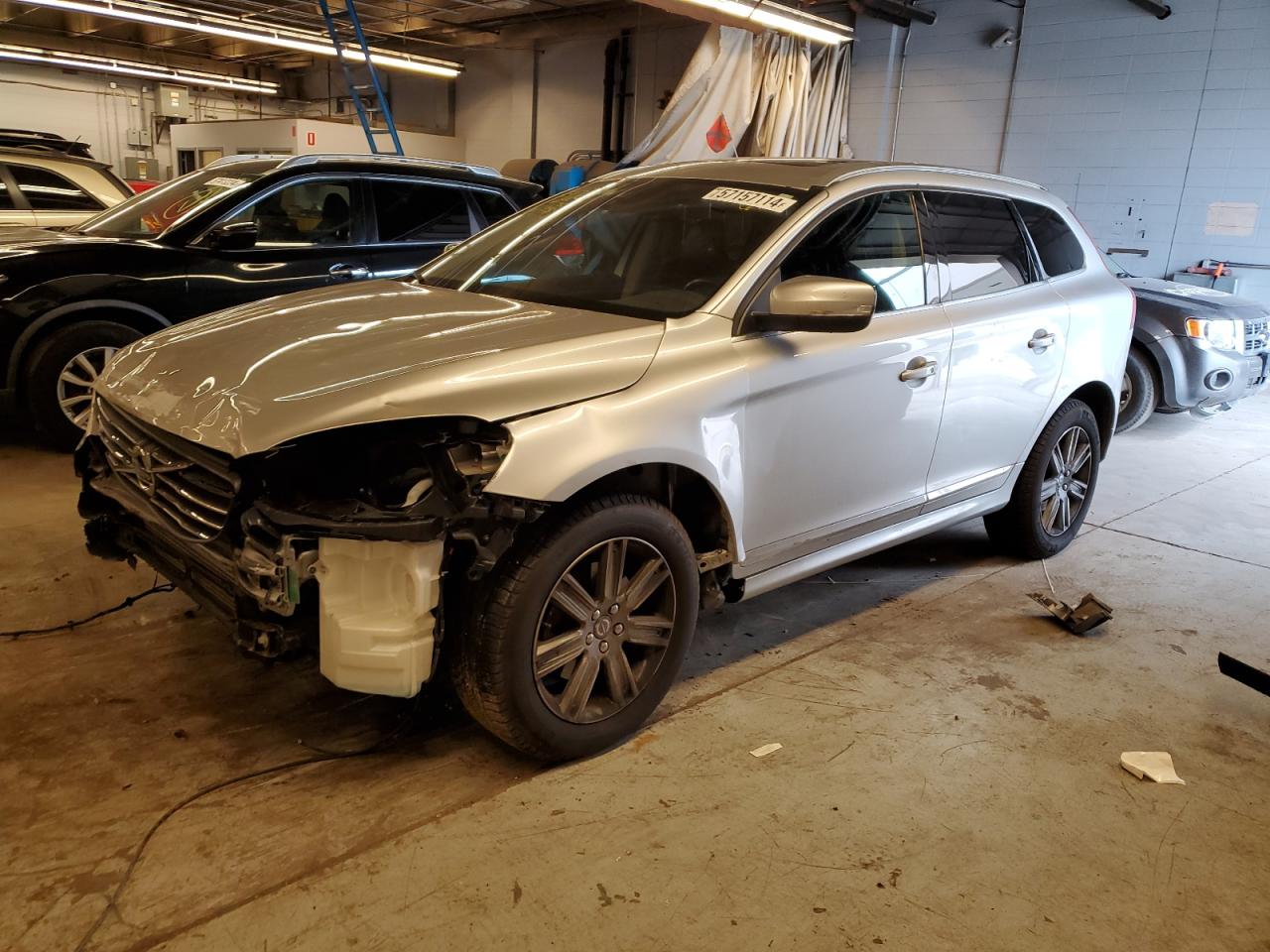 2017 VOLVO XC60 T5 INSCRIPTION