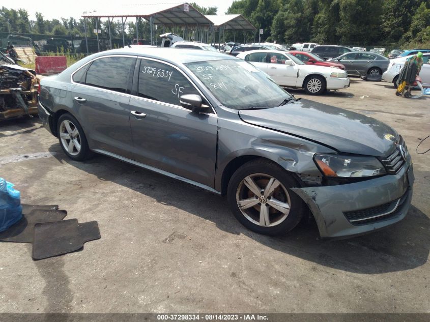 2013 VOLKSWAGEN PASSAT 2.5L SE