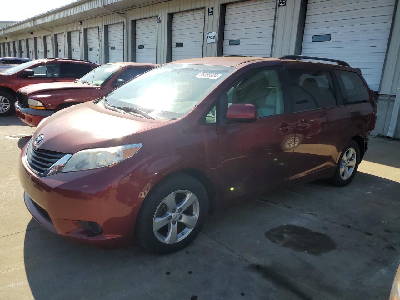 2012 TOYOTA SIENNA LE