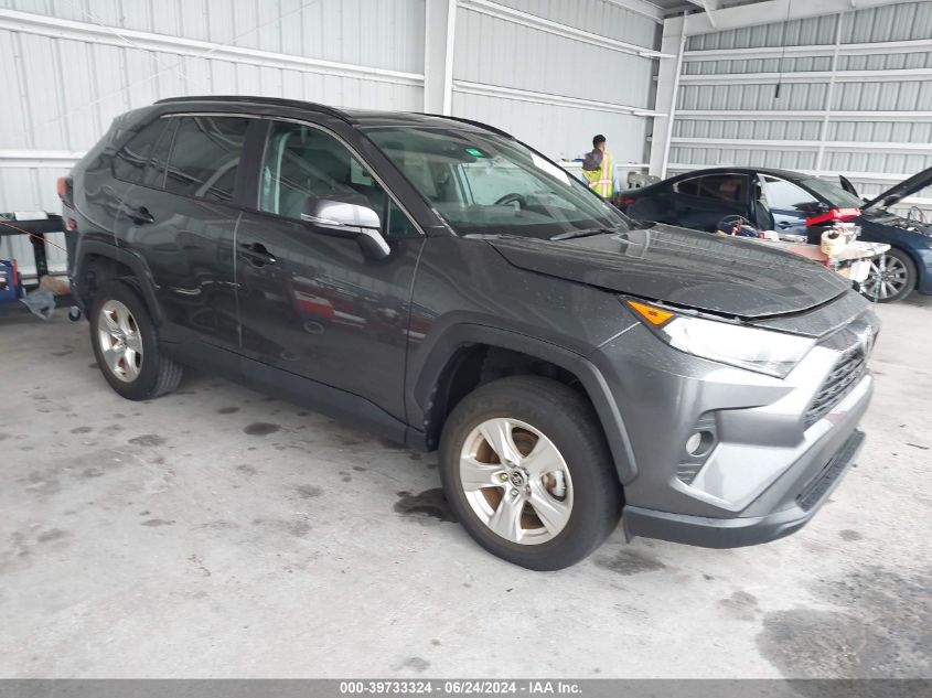 2021 TOYOTA RAV4 XLE