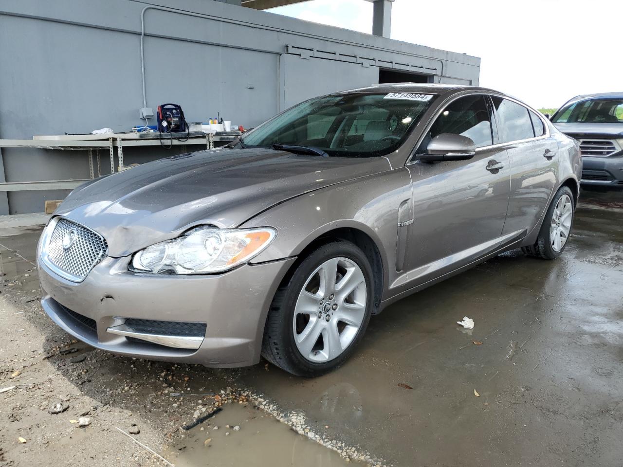 2010 JAGUAR XF LUXURY