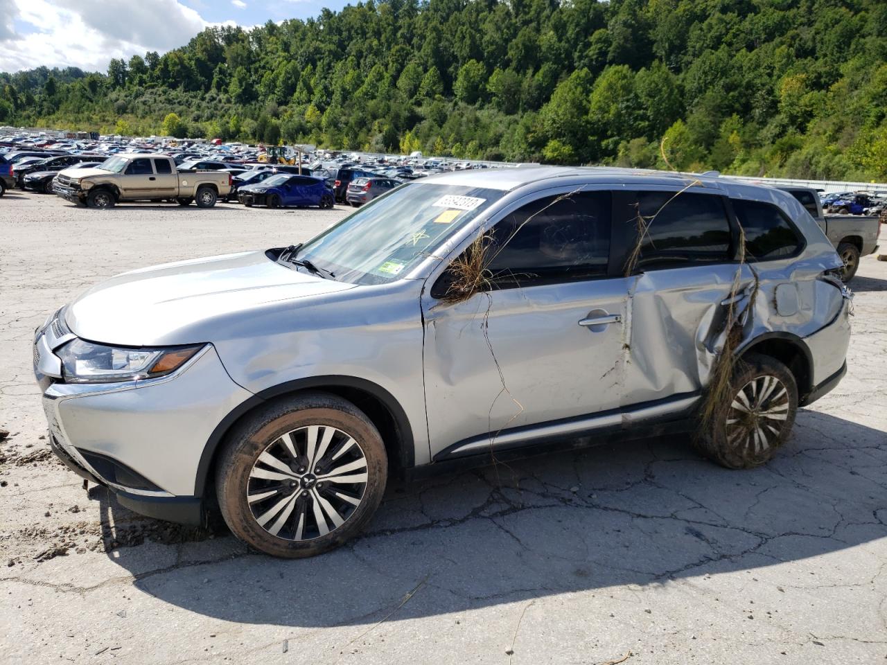 2019 MITSUBISHI OUTLANDER SE