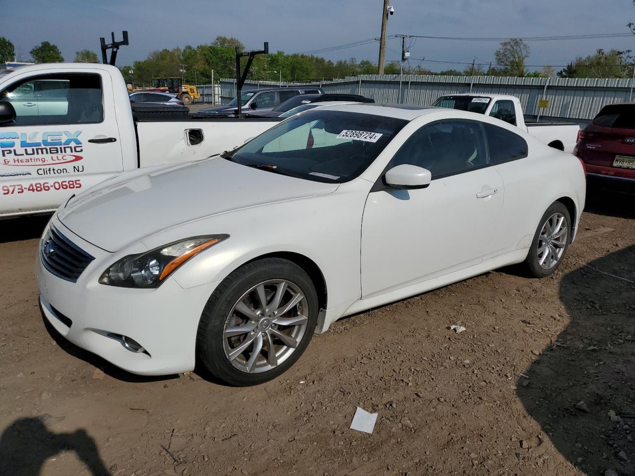 2011 INFINITI G37