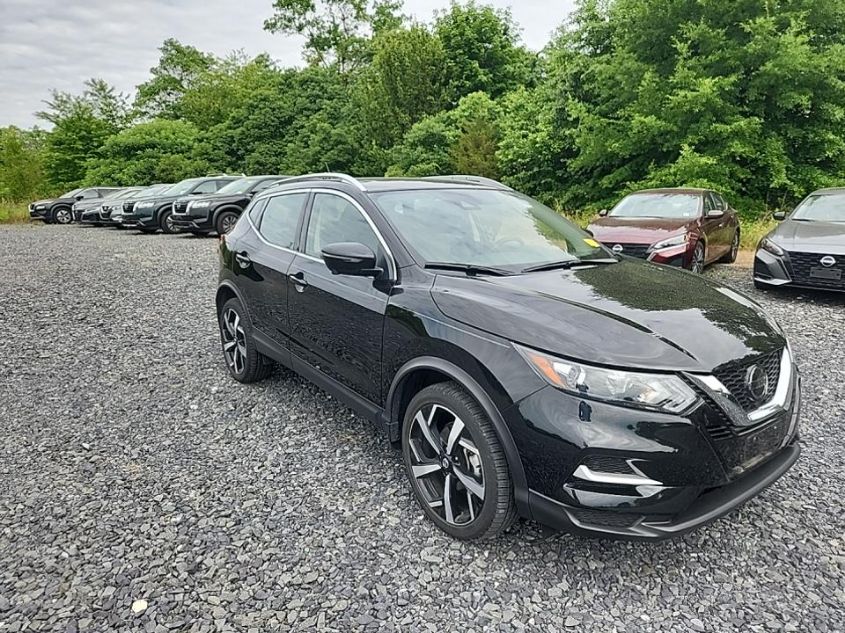 2022 NISSAN ROGUE SPORT SL