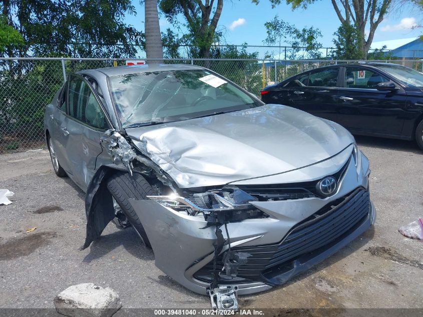 2022 TOYOTA CAMRY LE