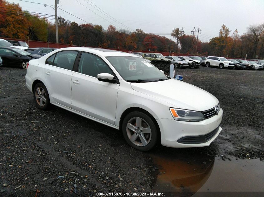 2013 VOLKSWAGEN JETTA 2.0L TDI