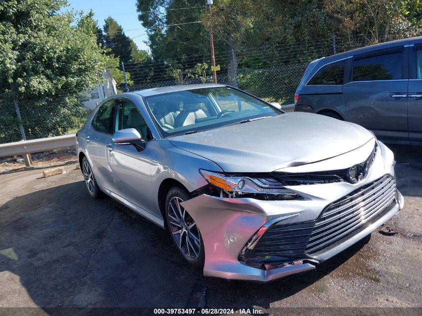 2023 TOYOTA CAMRY XLE HYBRID