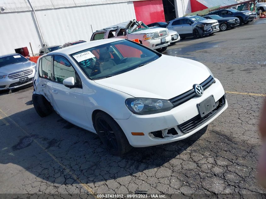 2013 VOLKSWAGEN GOLF 2.0L TDI 4-DOOR