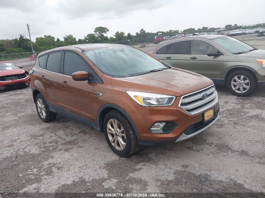 2017 FORD ESCAPE SE