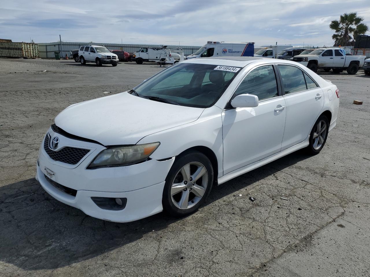 2011 TOYOTA CAMRY SE