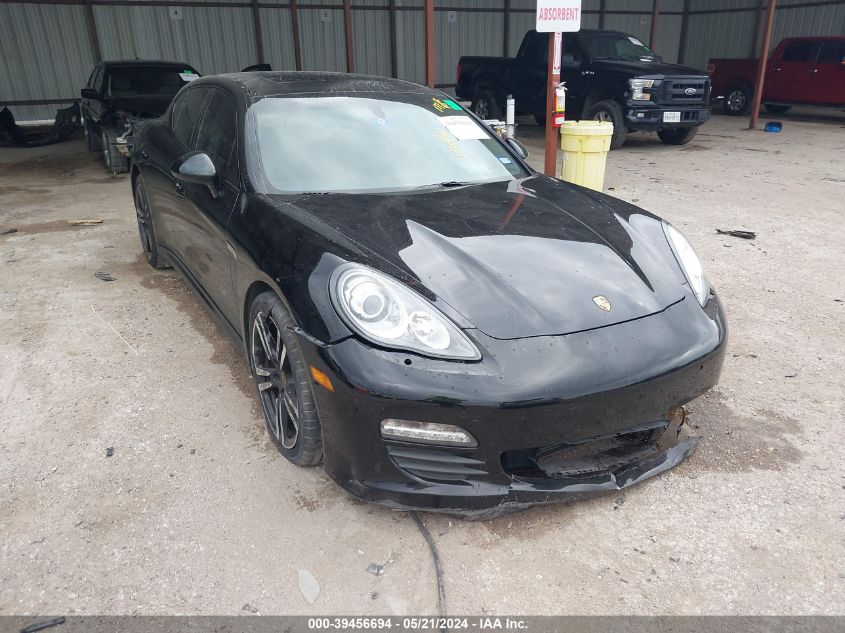 2011 PORSCHE PANAMERA 2/4