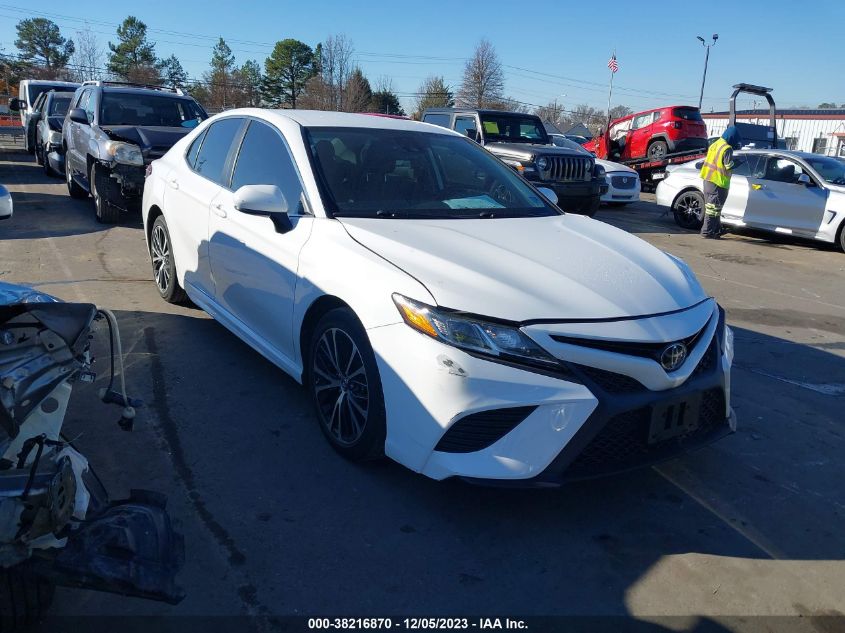 2019 TOYOTA CAMRY SE