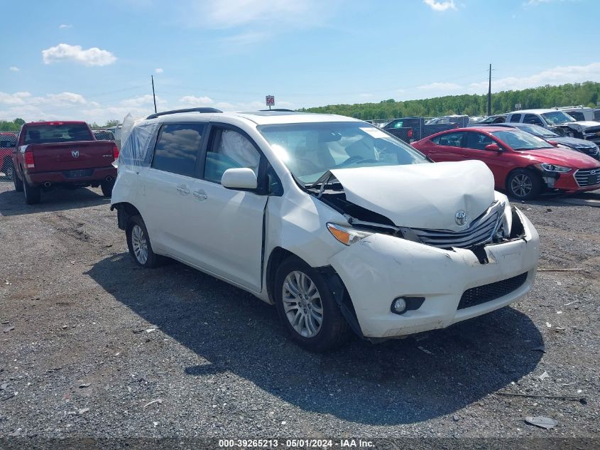 2017 TOYOTA SIENNA XLE PREMIUM 8 PASSENGER