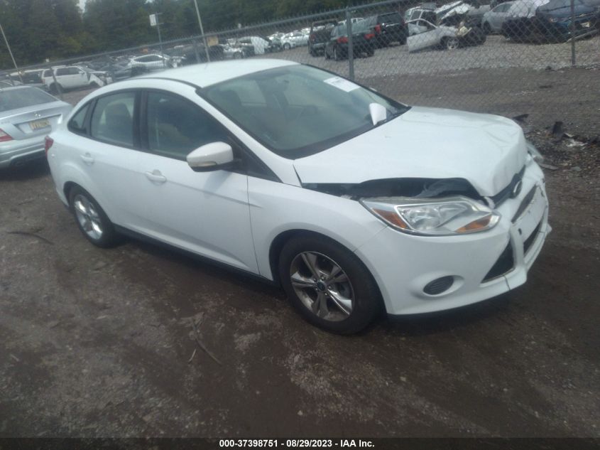 2014 FORD FOCUS SE