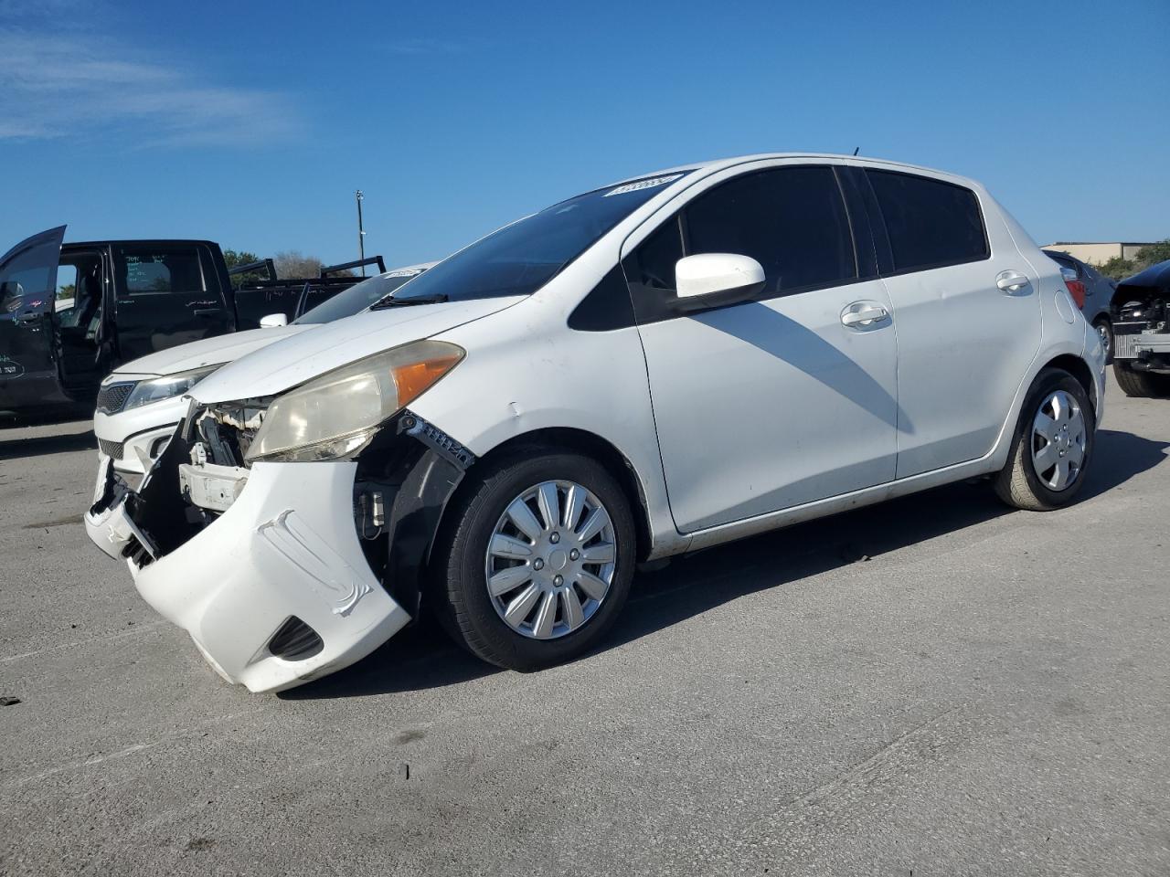 2013 TOYOTA YARIS