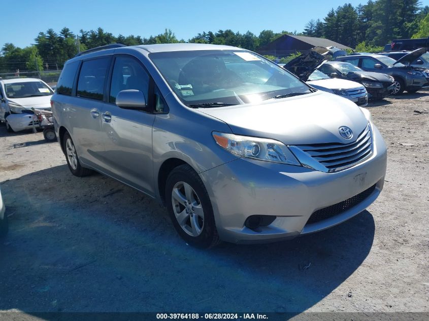 2015 TOYOTA SIENNA LE