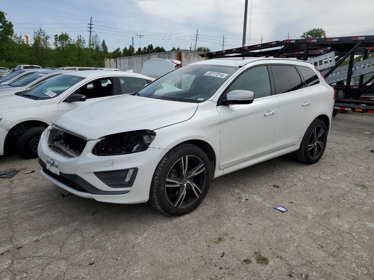 2017 VOLVO XC60 T6 R-DESIGN PLATINUM