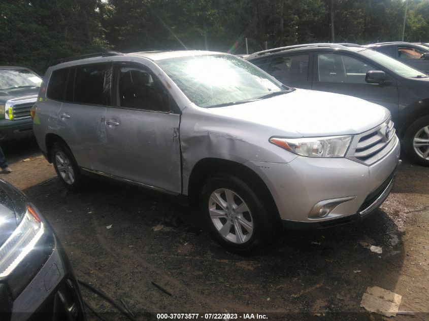 2012 TOYOTA HIGHLANDER SE V6