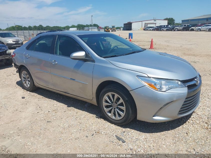 2015 TOYOTA CAMRY LE