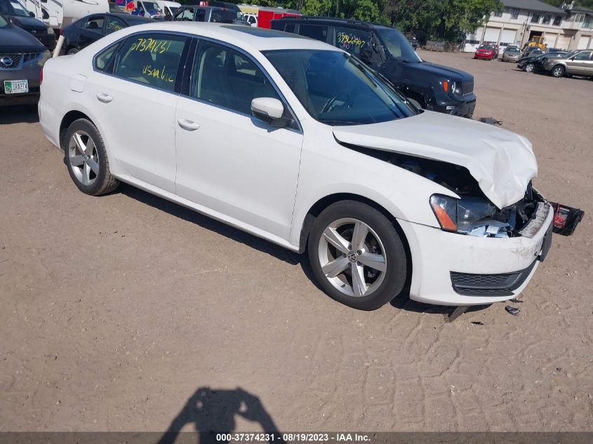 2013 VOLKSWAGEN PASSAT 2.5L SE