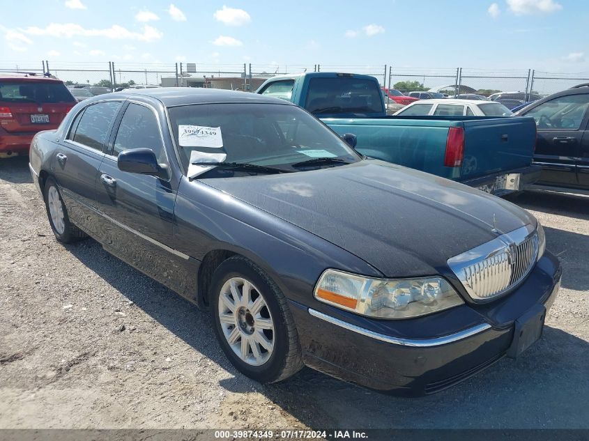 2010 LINCOLN TOWN CAR SIGNATURE LIMITED