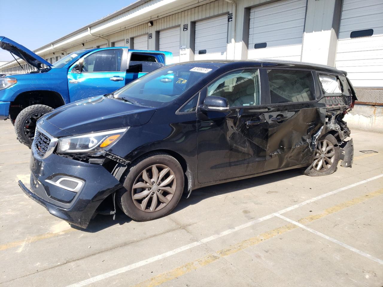 2019 KIA SEDONA LX