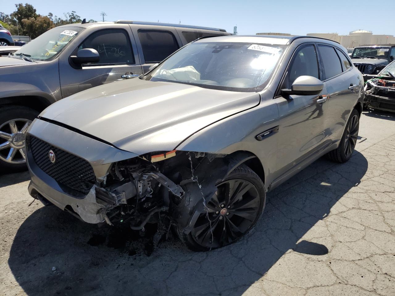 2018 JAGUAR F-PACE R - SPORT