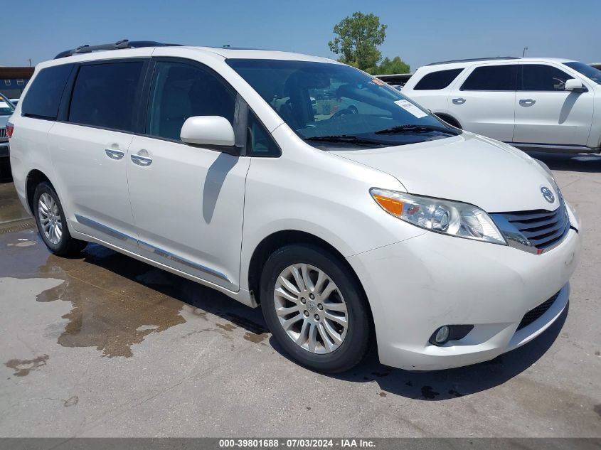 2017 TOYOTA SIENNA XLE 8 PASSENGER