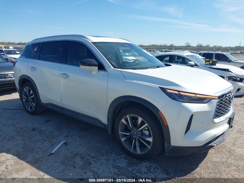 2023 INFINITI QX60 LUXE