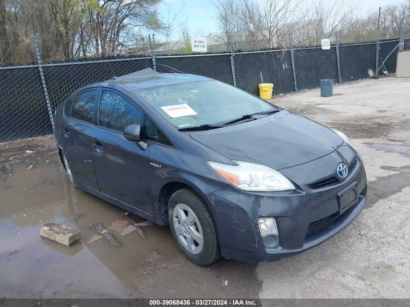 2011 TOYOTA PRIUS THREE