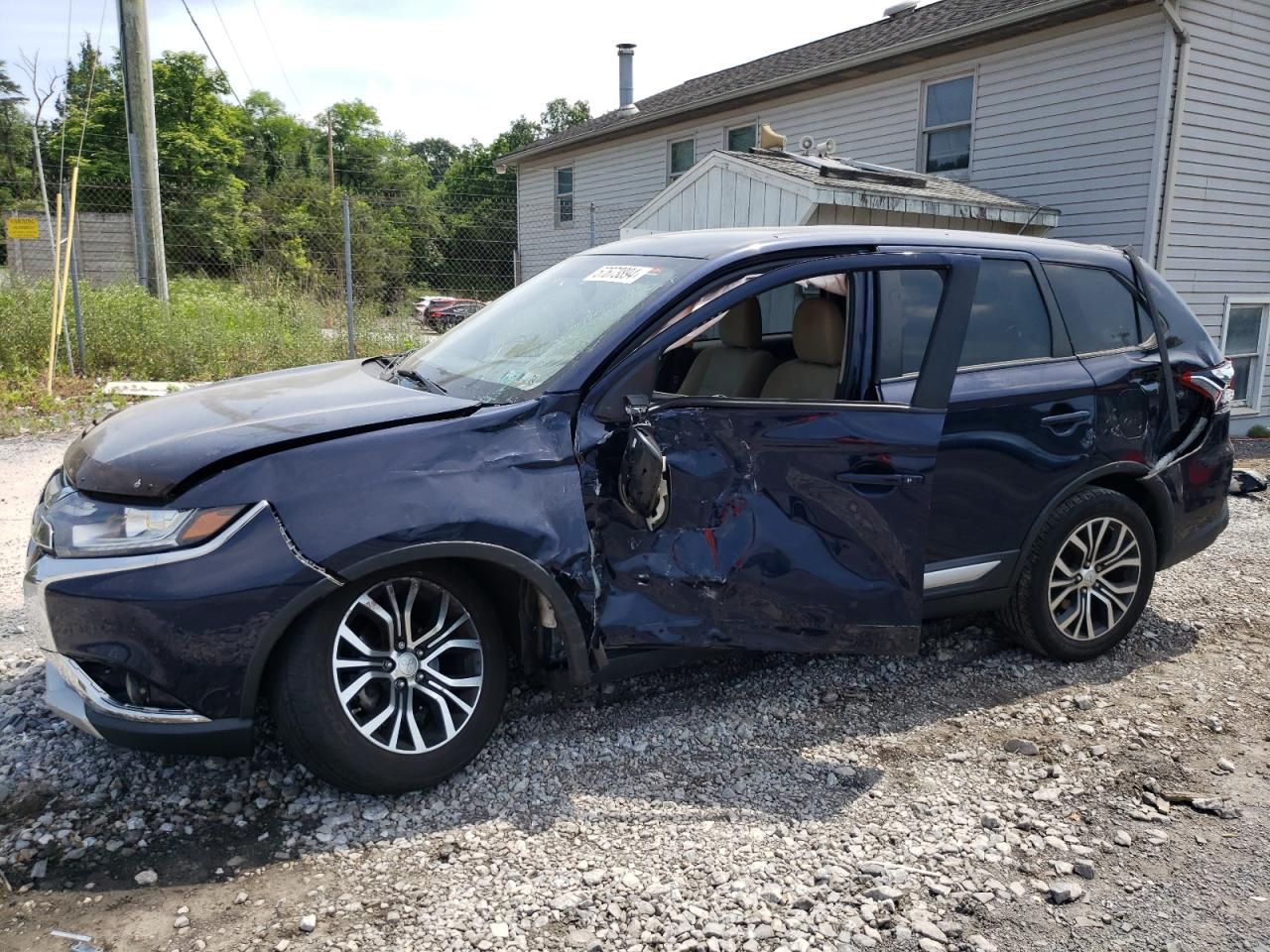 2016 MITSUBISHI OUTLANDER SE