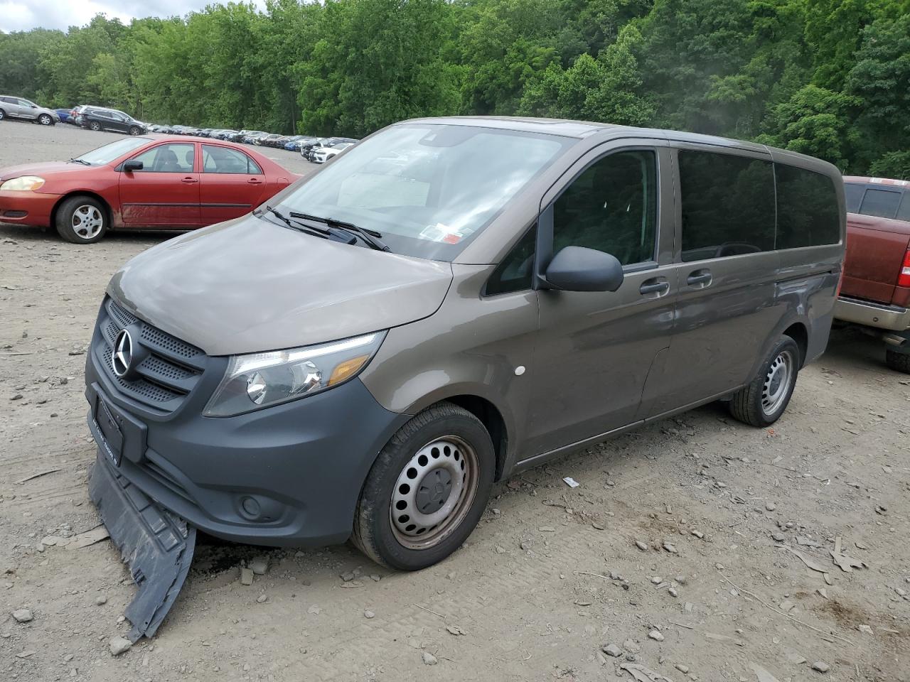 2016 MERCEDES-BENZ METRIS